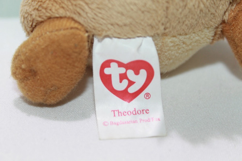 Theodore Alvin Y Las Ardillas Original Ty 15cms.