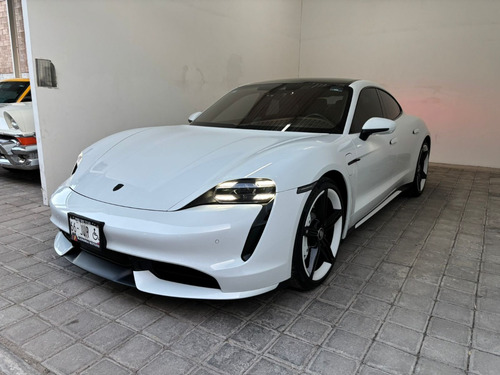Porsche Taycan 2021