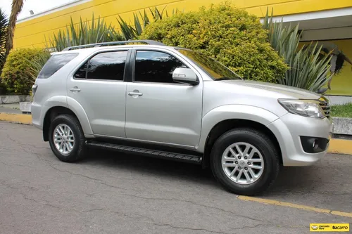 Toyota Fortuner 2.7 SR5 4x2 AT