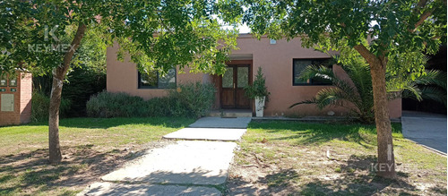 Venta Casa B° San Alfonso 4 Ambientes - Con Pileta Y Parrilla.