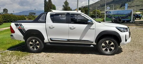 Toyota Hilux 2.4l
