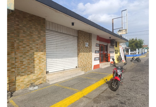 Local En La Av. Sucre - Guanare Al21-112as-oviz