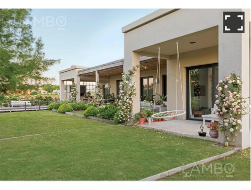 Imagen 15 de 21 de Venta- Casa- Pilar- Pilara- La Volanta
