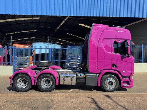 Scania R 560 Super 6x4 Ano:2024/com Apenas 70.000 Km.