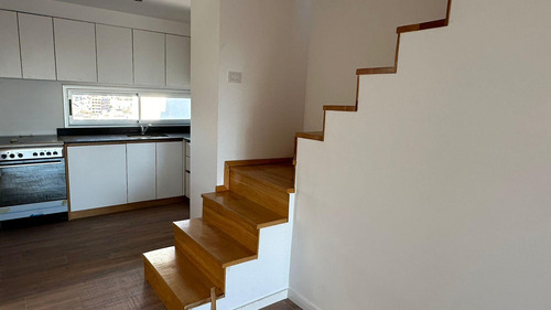 Venta Departamento En Duplex 3 Ambientes - Parque Chacabuco