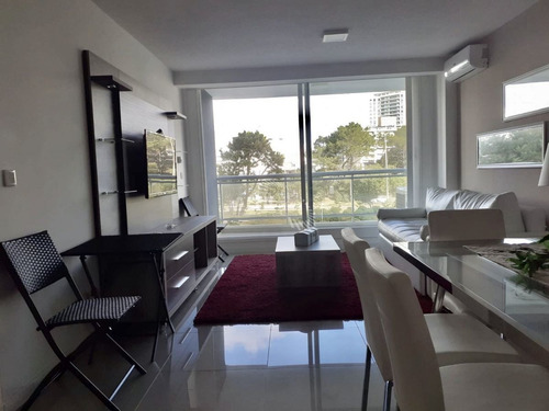 Imagen 3 de 9 de A Metros Del Mar, Con Servicios, 1 Dormitorio