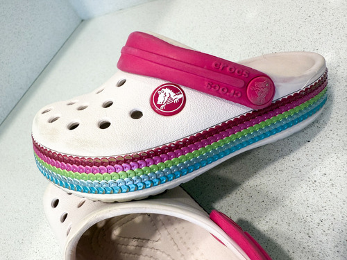 Crocs Originales Nena Arcoiris Talle C 8 (Usado)