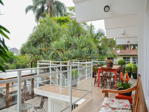 Morumbi( Jardim Guedala) Casa Com 350,00m² 3 Suites 4 Vagas Próximo A Rádio E Tv Bandeirantes Baixo Iptu - Ca00156