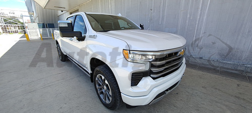 Chevrolet Silverado 5.3 V8 High Country