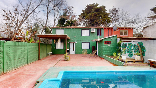 Casa En Barrio Semi Cerrado Club Tenis La Plata
