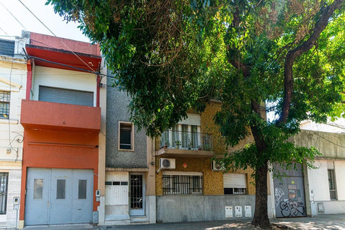 Venta ! Depto De 2 Dormitorios En Barrio Echesortu