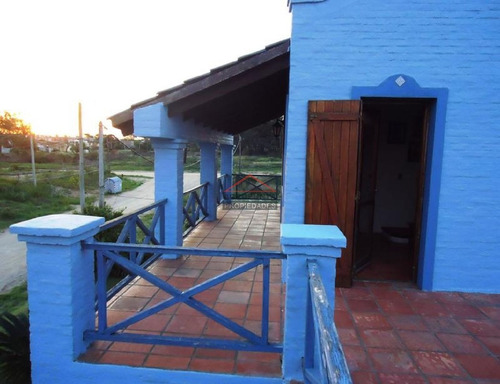 Casa En La Barra, 3 Dormitorios *- Ref: 4136