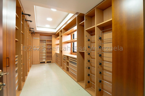Ms: 24-645 En Venta Espectacular Pent-house En Altamira. A=810m2, 4h, 7b, 4p.