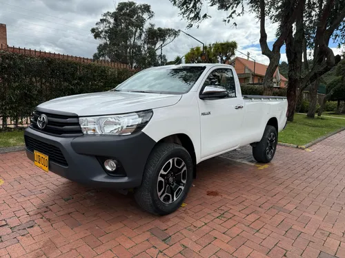 Toyota Hilux 2.7cc Mt 2022