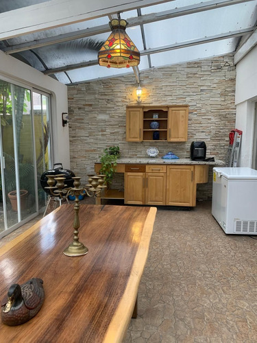 Casa En Venta, La Calma, 5 Recamaras