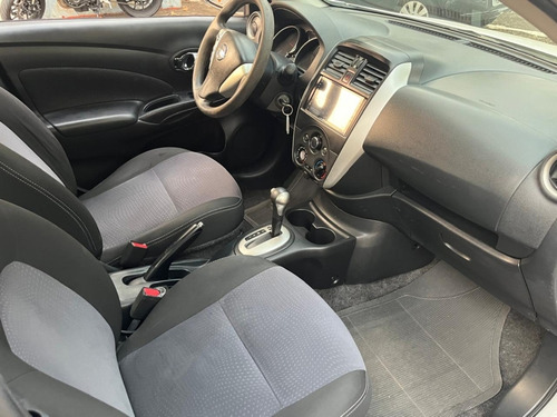 Nissan Versa 1.6 16V FLEX SV 4P XTRONIC