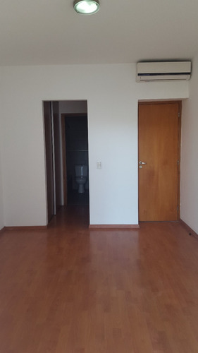 Imagen 14 de 29 de Departamento De 2 Dormitorios Con Cochera