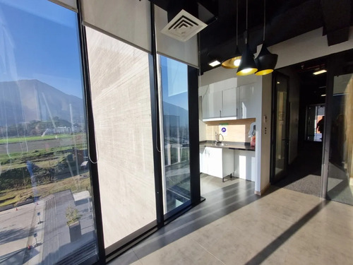 Amoblada  Estaciones De Trabajo 332m2 Recepcion  Privados 