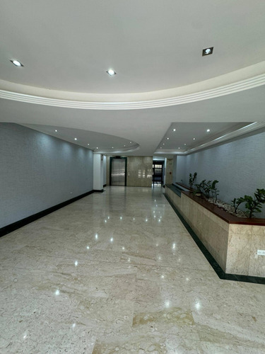 Venta De Apartamento En Resd. Bahía De Plata La Trigaleña Alta - Wc
