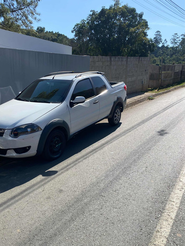Fiat Strada 1.6 16v Trekking Cab. Dupla Flex 3p