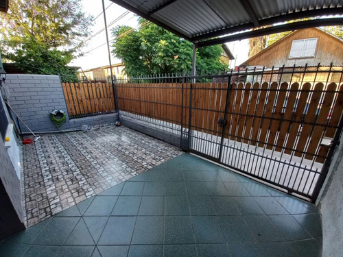 Hermosa Casa De Dos Pisos 4 Dormitorios 2 Baños, Quilicura