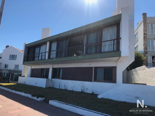 Casa En Venta Frente Al Mar