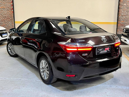 Imagen 8 de 17 de Toyota Corolla 2017 1.8 Xei Mt 140cv