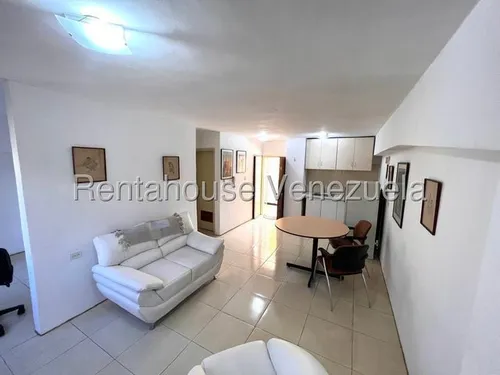 Las Acacias Mls# 25-12440 Wm