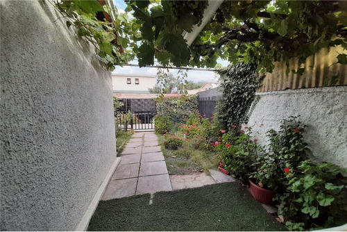 Imagen 5 de 16 de Casa En Venta Villa Los Jardines - Ñuñoa