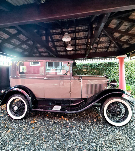 Ford A 1930 ¡pintura Y Tapizados Nuevos!