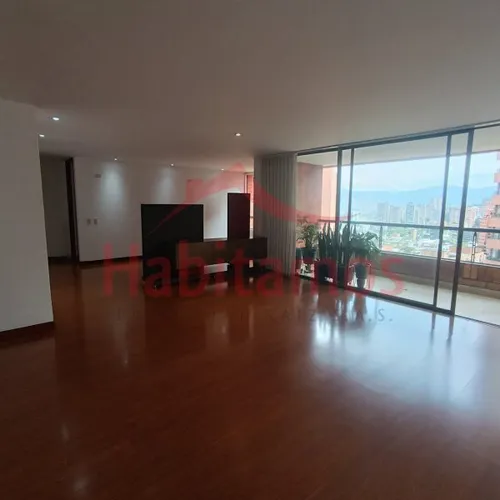 Apartamento En Arriendo En Medellín - El Poblado Cod 68552