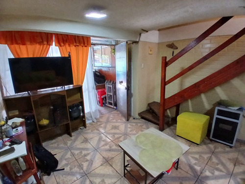 Casa + Posible Local Comercial 3d, 1b, Acceso 2 Autos