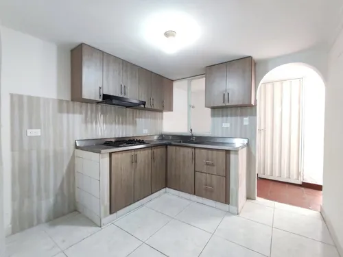 Casa En Venta En El Bosque. Cod V18059