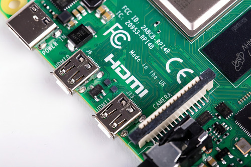 Raspberry Pi 4 Model B 2019 Quad Core 64 Bit Wifi Bt 4gb