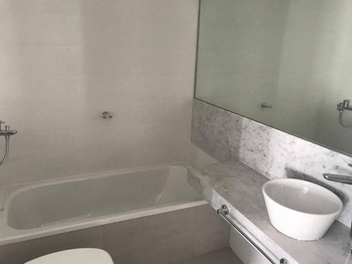 Imagen 16 de 30 de Monoambiente O Estudio Profesional A Estrenar, Con Balcón Y Terraza Común Con Parrilla