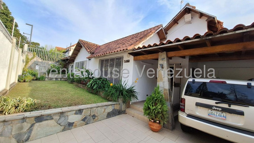 Hermosa Casa, Con Excelente Distribución Y Amplios Espacios Listos Para El Disfrute De La Familia. Fácil Mantenimiento Y Con Excelente Ubicación En Una De Las Mejores Urbanizaciones De Valencia