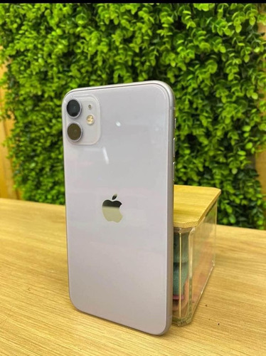 Apple iPhone 11 (128 Gb) - Morado Todo Funcional 77% Bateria