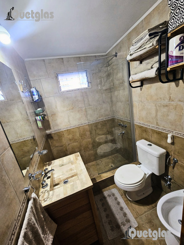 Venta Casa De 4 Ambientes, Con Garaje, Piscina Y Quincho Ap