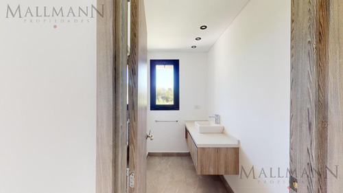 Excelente Casa A Estrenar A La Laguna En Pilara - La Calesa