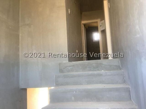 Imagen 5 de 8 de Townhouse En Venta Ubicado En La Puerta Maraven