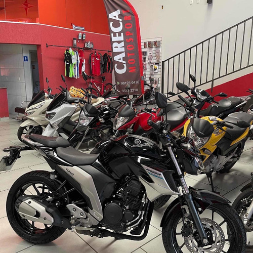 Imagem 13 de 14 de Yamaha Fazer 250 Abs