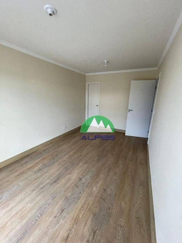 Imagem 18 de 30 de Triplex Mobiliado E Super Bem Localizado! - So1613