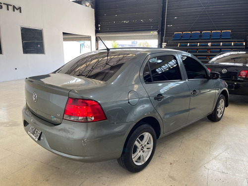 Volkswagen Voyage 1.6 Highline 101cv