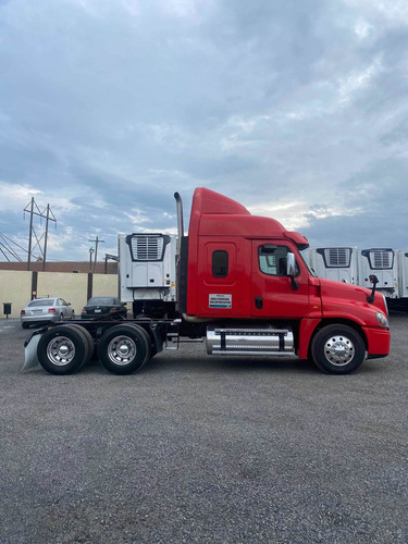 Imagen 6 de 15 de Tracto Camion Cascadia