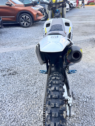 Motocross Husqvarna Mod.fc 450 Año: 2022 Cc: 449.9 Cm3 Hora