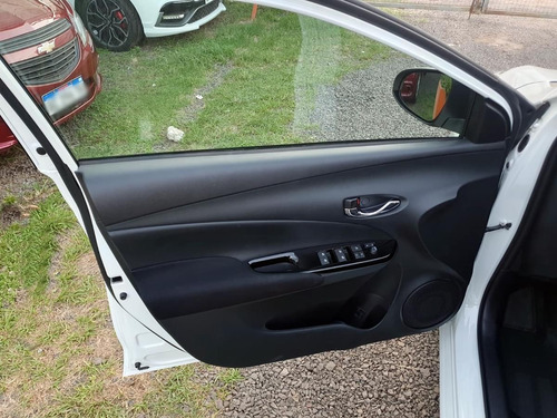 Toyota Yaris 1.5 107cv Xls