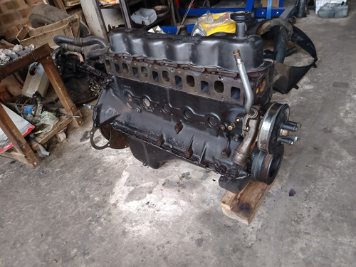 Ford F-100 4.9i