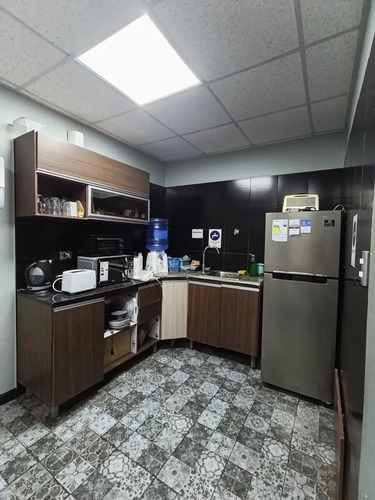 Arriendo Oficina A Pasos De Plaza Prat