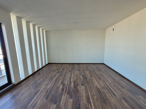 Imagen 22 de 24 de Vista Al Hoyo 3 Y La Ciudad Con Cuarto De Juegos