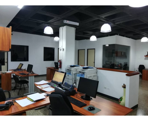 Edificio Industrial En Boleita. 78-24-30